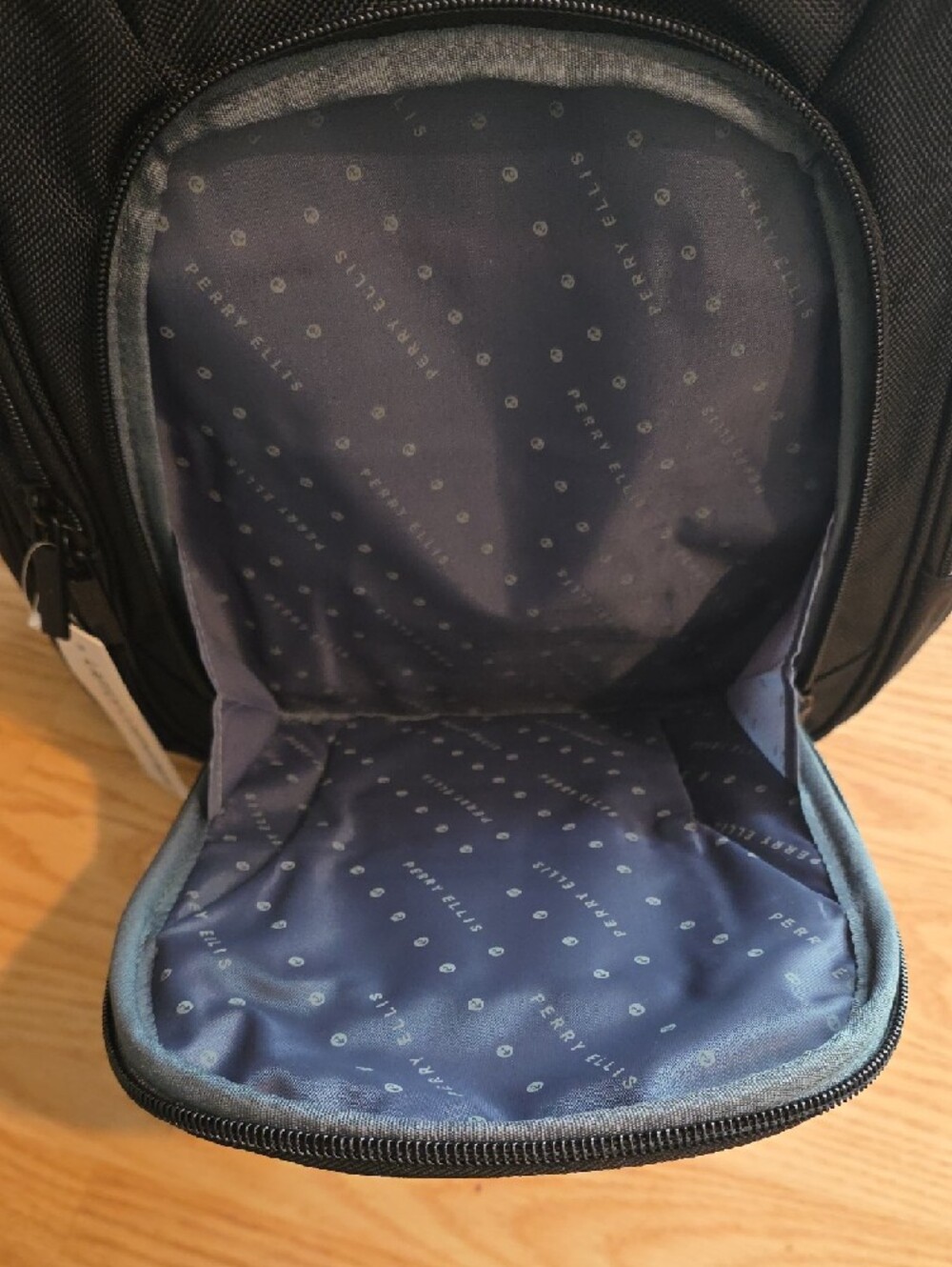 Perry Ellis Portfolio Black Backpack - Picture 11 of 11